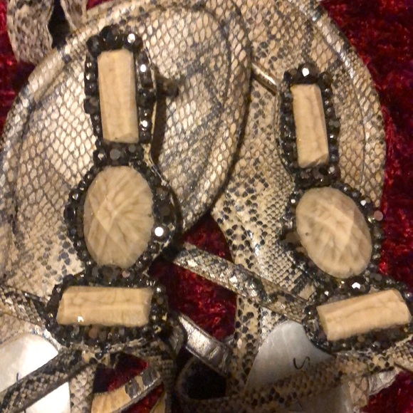 ‼️ TWO PIECE ‼️ - Picture 3 of 5